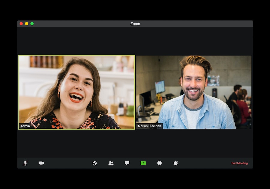 videochat in distributed teams